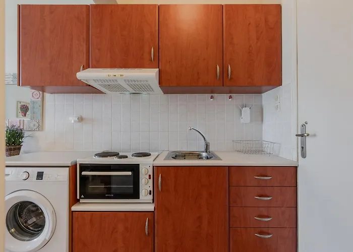 μελίτατα 14 * Rethymno